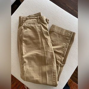 Gap Women Straight Khakis Capris pants